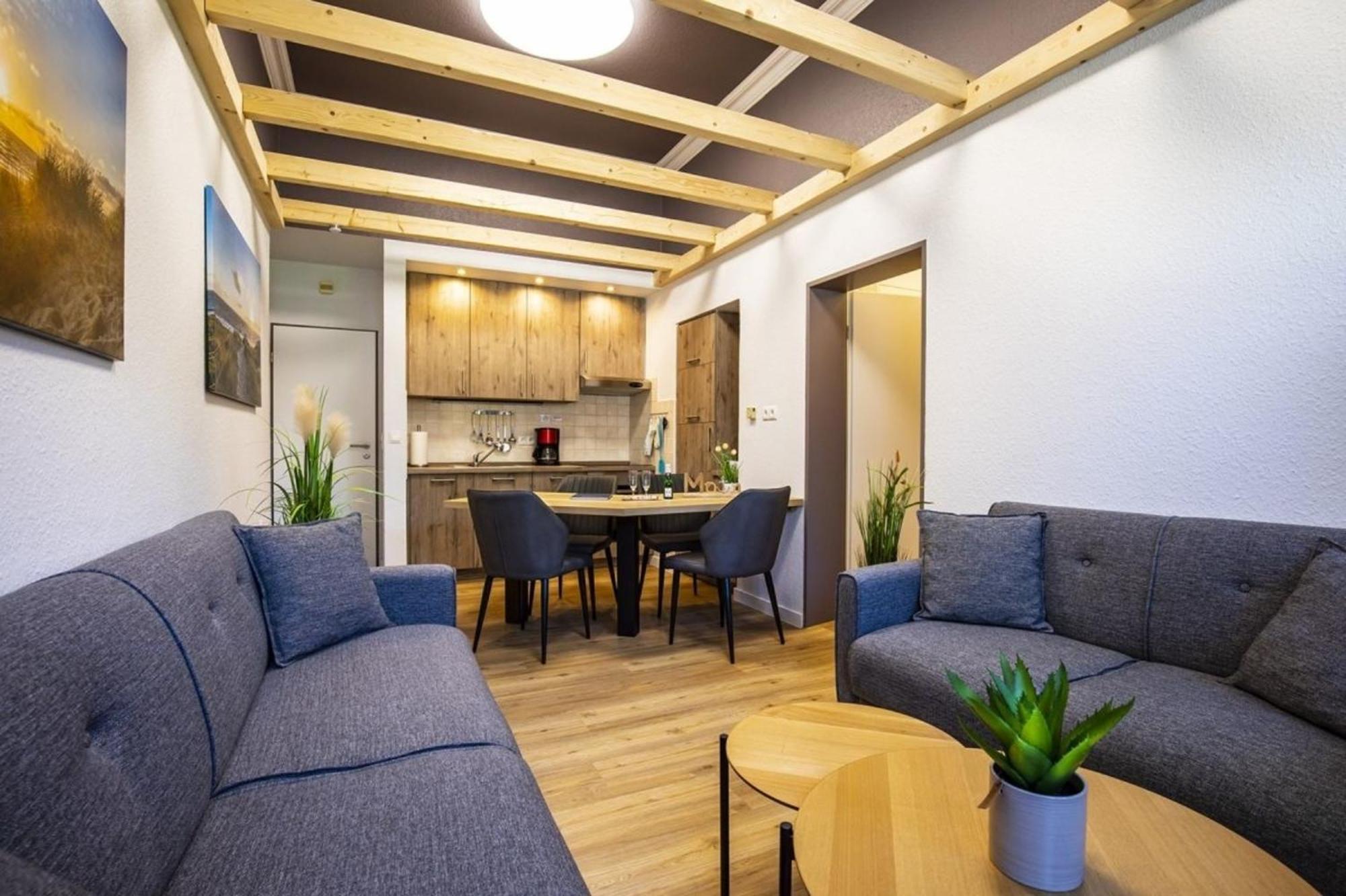 Wohnung Nr 2 Im Wikingerhof Neufunnixsiel Exterior foto